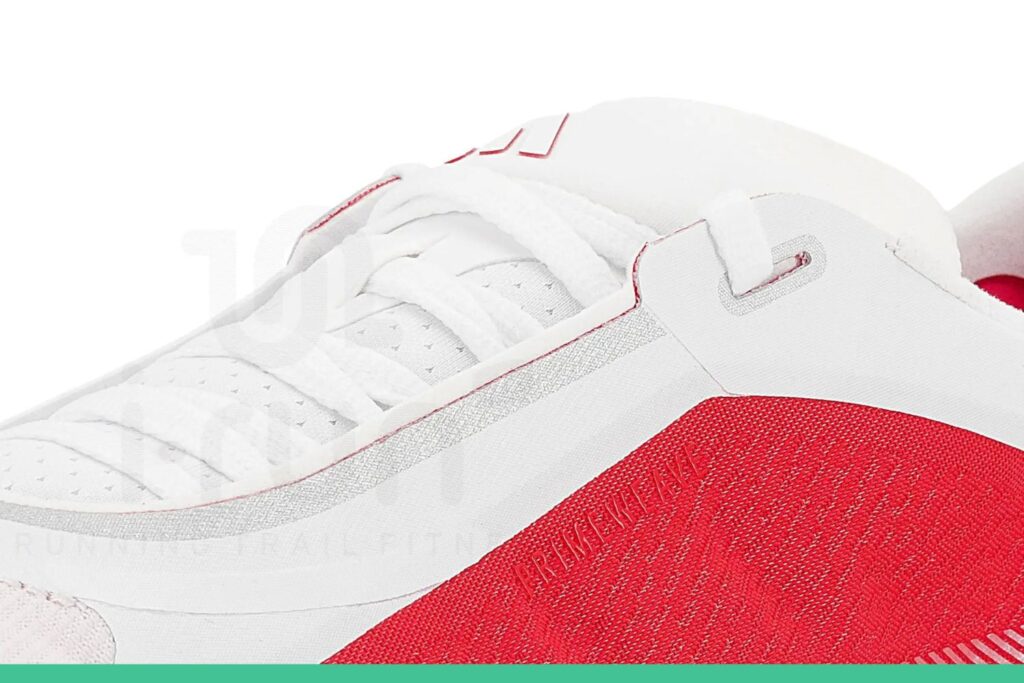 Adidas Hyperboost lacet 